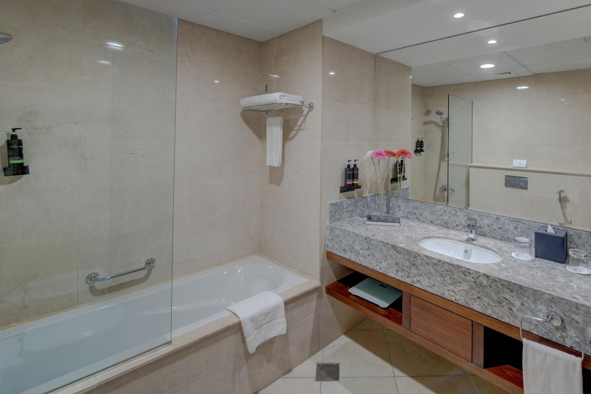 Suha Creek Hotel Apartment, Waterfront Jaddaf, ドバイ エクステリア 写真